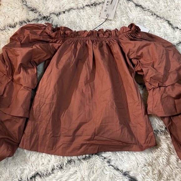 NWT NA-KD.com Organic Flounce Off Shoulder Blouse in Pink - Picture 2 of 7